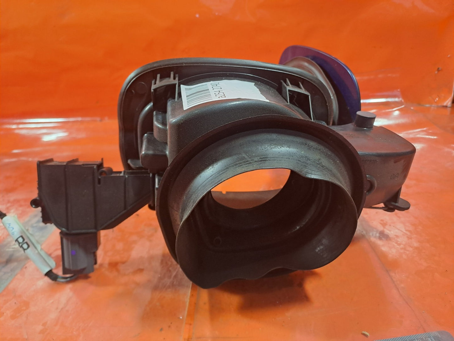 ✅FORD MONDEO MK5 2.0 DIESEL 2016 FUEL FILLER FLAP COVER BLUE DG93220A20AB A254 - Image 5