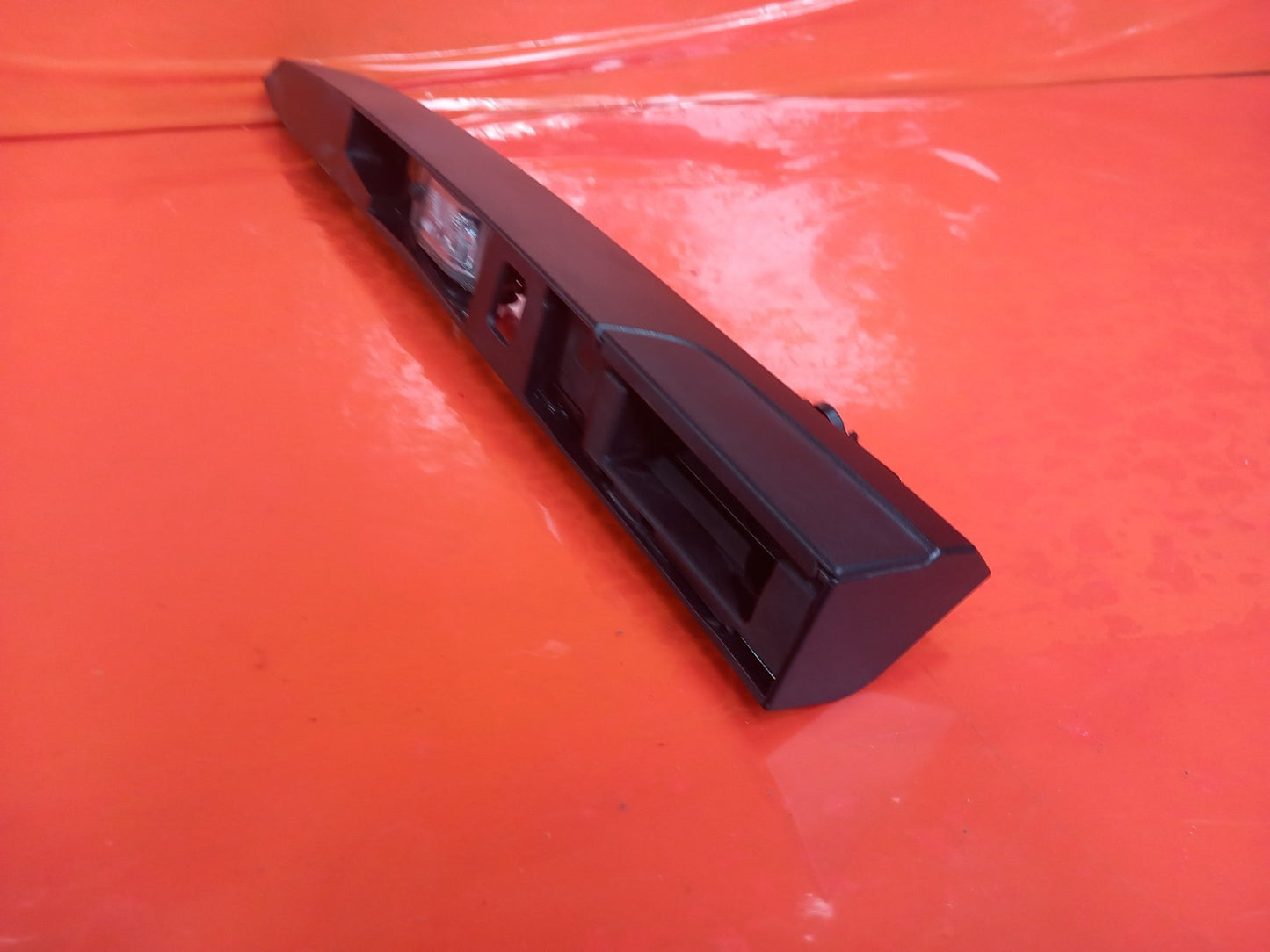 ebay-src:https://i.ebayimg.com/00/s/mtiwmfgxnjaw/z/z1eaaeswif9ql8-h/$_57.jpg
