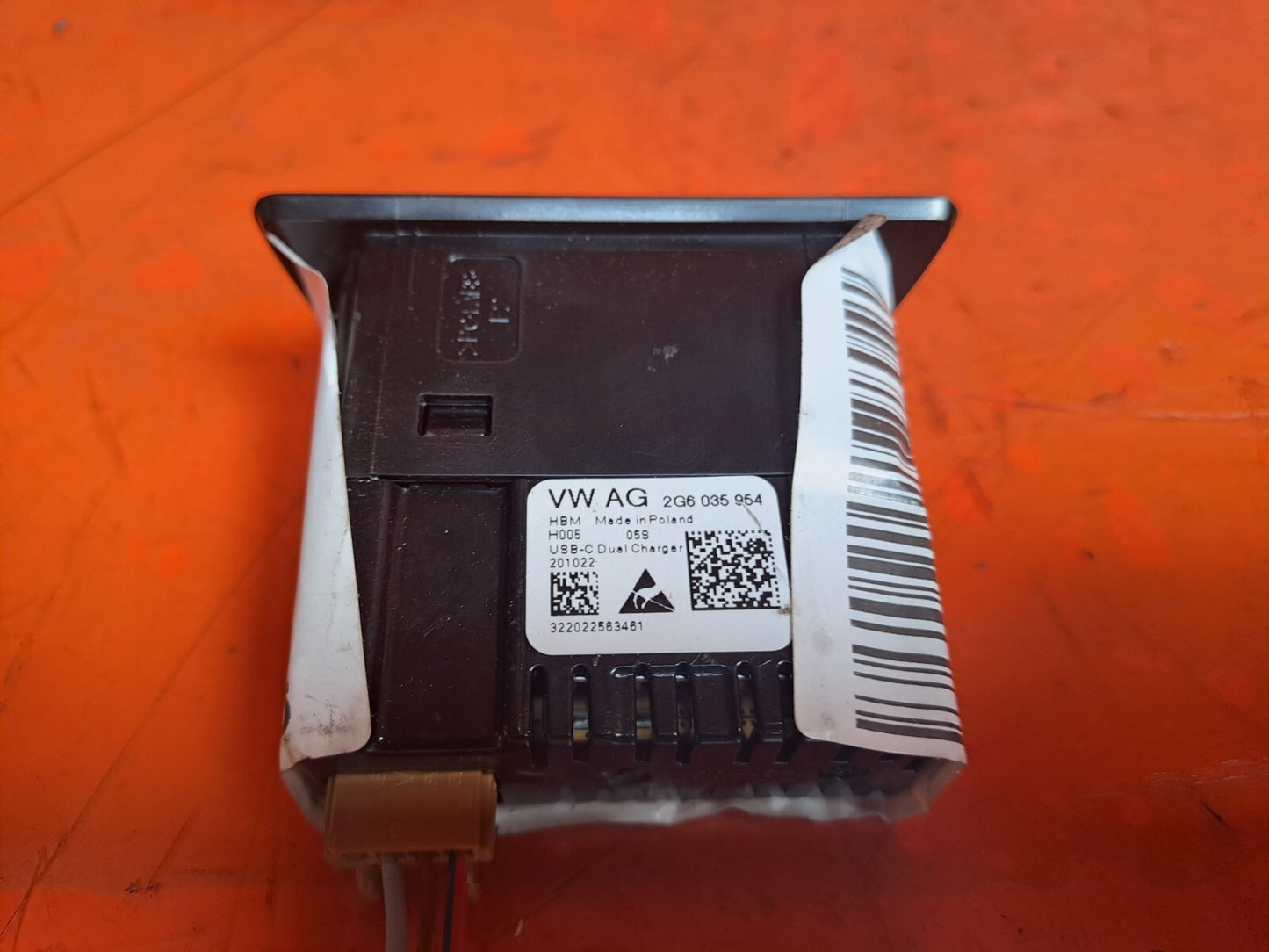 ✅Cupra Born V2 Ev 2023 REAR CENTRE CONSOLE USB SOCKETS 2G6035954 Warranty A209 - Image 5