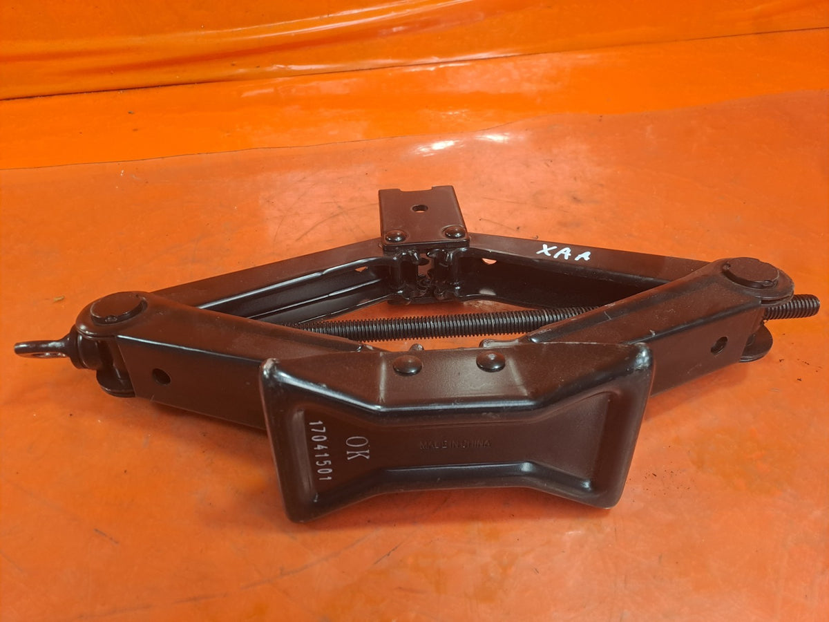 ebay-src:https://i.ebayimg.com/00/s/mtiwmfgxnjaw/z/veaaaeswxm5qhx-b/$_57.jpg