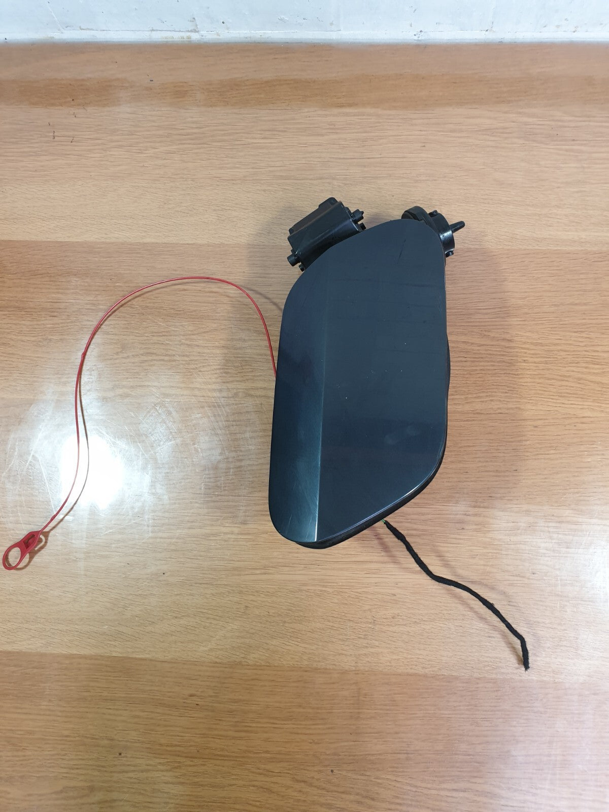 ✅Audi A1 Sport 1.0 Petrol 2020 FUEL TANK FLAP CAP COVER 82A809906 8V0862153A - Image 3