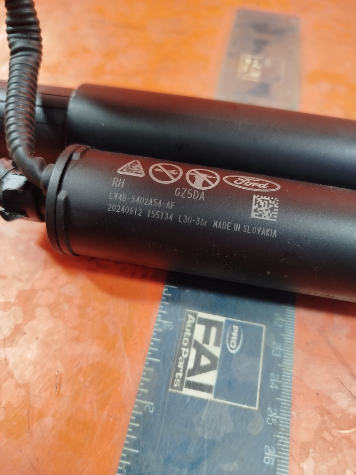 ✅FORD KUGA ST-LINE 2.5 PETROL 2025 ELECTRIC TAILGATE BOOTLID STRUTS PAIR A326 - Image 9