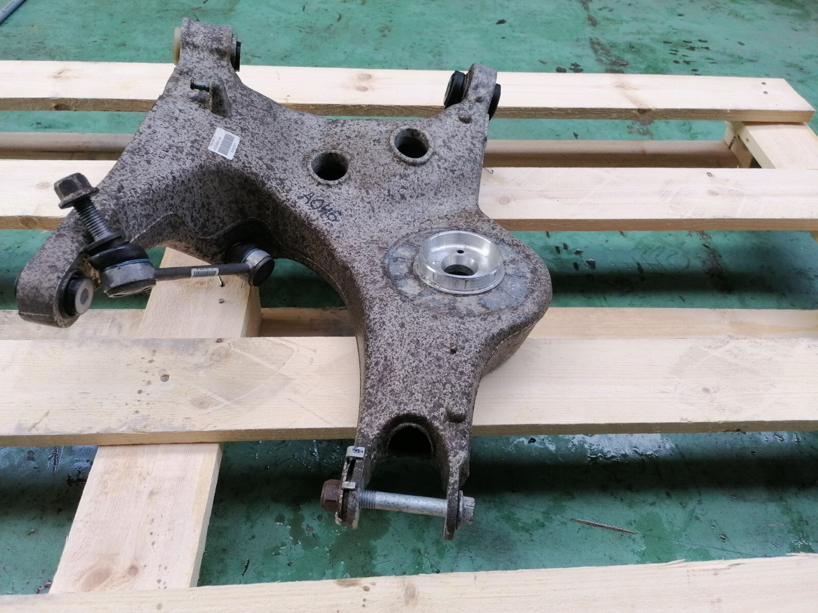 ebay-src:https://i.ebayimg.com/00/s/mtiwmfgxnjaw/z/acaaaoswrxnkxpl9/$_57.jpg