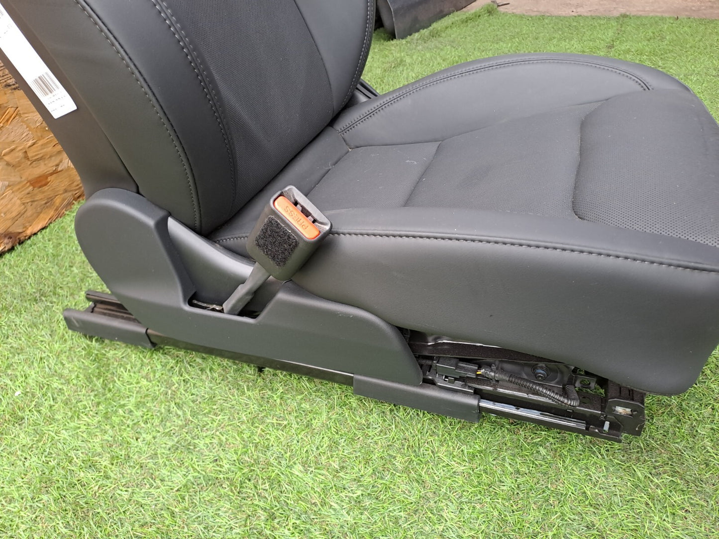 ✅TESLA MODEL 3 LONG 2024 FRONT LEFT LEATHER PASSENGER SEAT Warranty A207 - Image 9