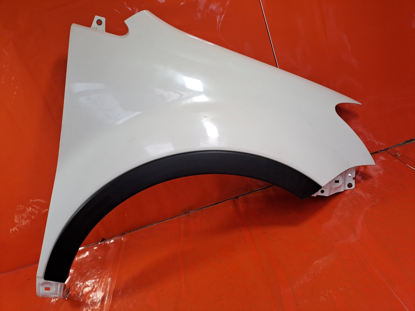 ✅SSANGYONG KORANDO 2.2 DIESEL 2016 FRONT RIGHT WING PANEL WHITE Warranty A022 - Image 1