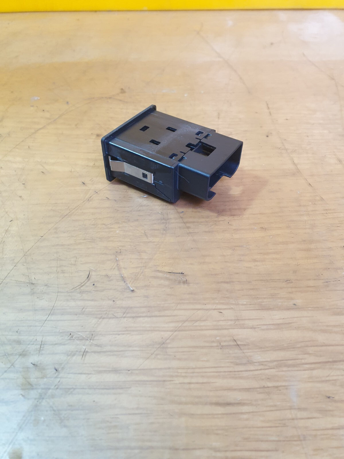 ebay-src:https://i.ebayimg.com/00/s/mtywmfgxmjaw/z/xycaaoswmohmbobp/$_57.jpg