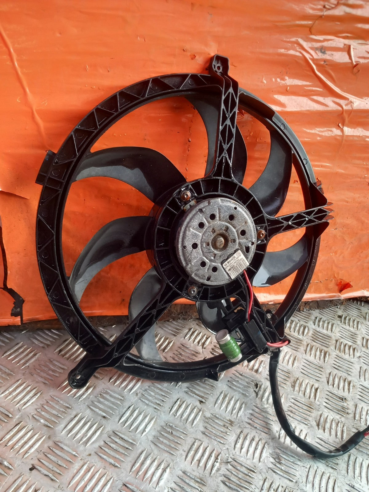 2013 Mini Countryman One D Engine Cooling Fan Housing 8509990 Warranty A304 - Image 12