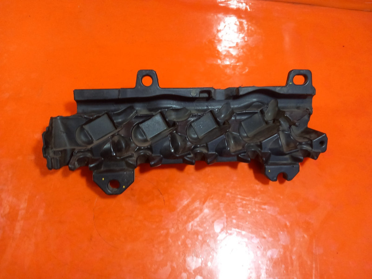 2017 Ford Ranger Wildtrak 3.2 TDCi Injector Acoustic Foam Cover FB3Q-9U550 A401 - Image 5