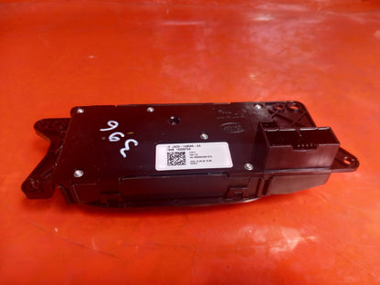 2025 Land Rover Defender L663 Seat Control Switch Button J9D3-14B566-AA A396 - Image 9