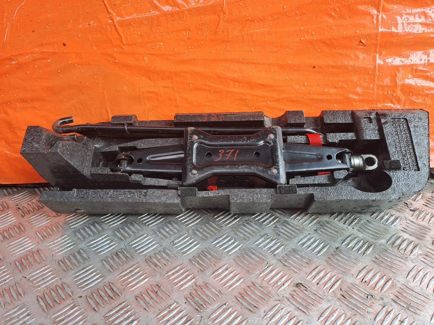 2015 Ford Tourneo Custom Jack Kit BK21-17A012-AC Warranty A371 - Image 3