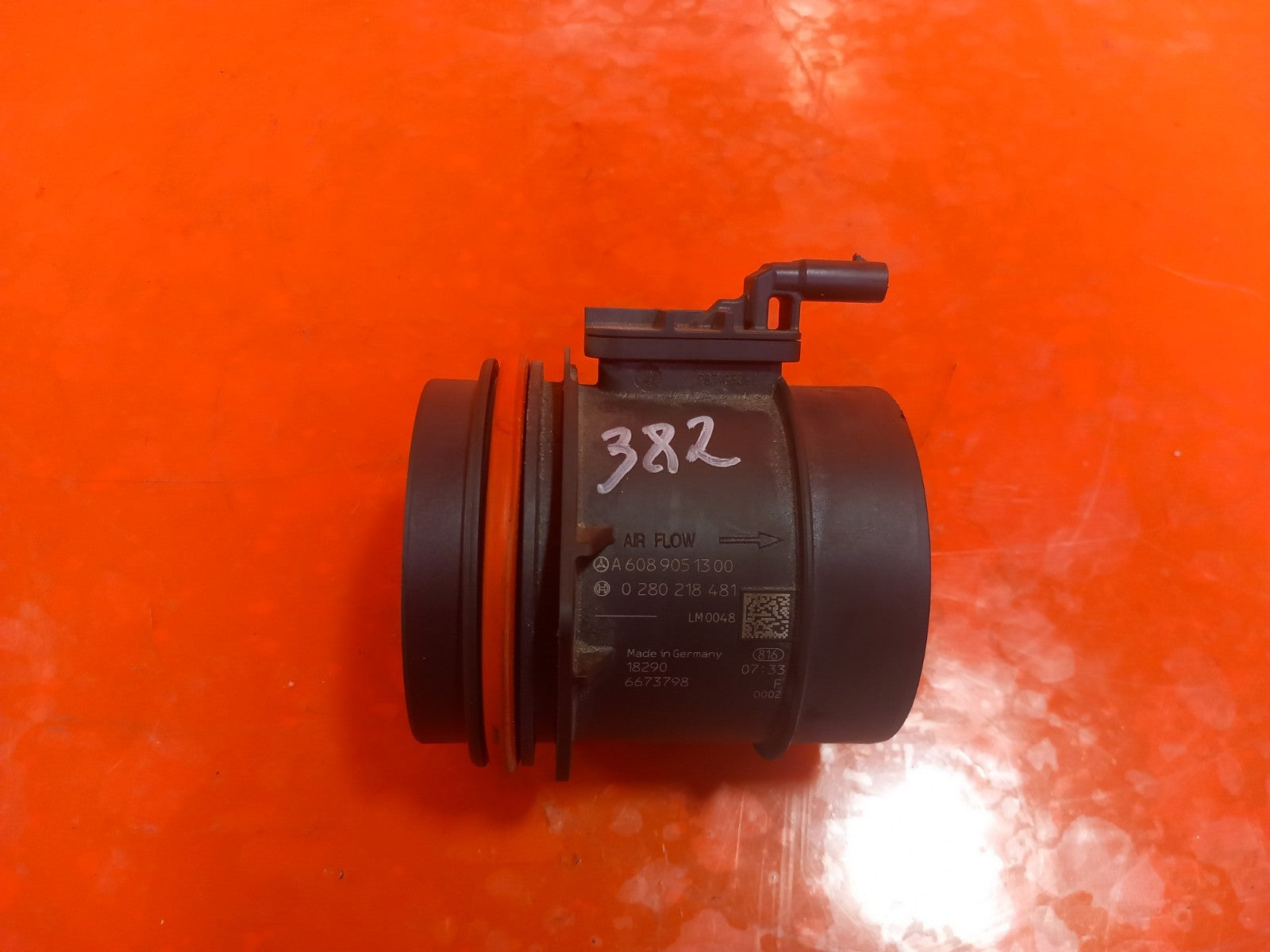 ebay-src:https://i.ebayimg.com/00/s/mtiwmfgxnjaw/z/yhiaaeswql1qoqfp/$_57.jpg