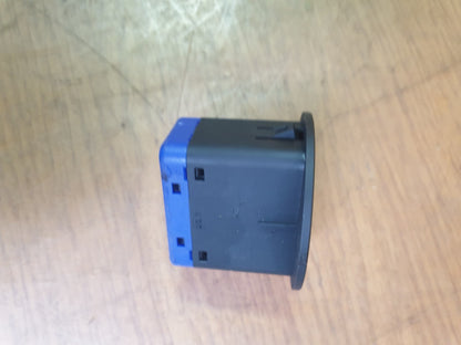 ✅Hyundai I20 N Line 2023 1.0 Petrol Passenger Airbag Switch and Door Look A199 - Image 6