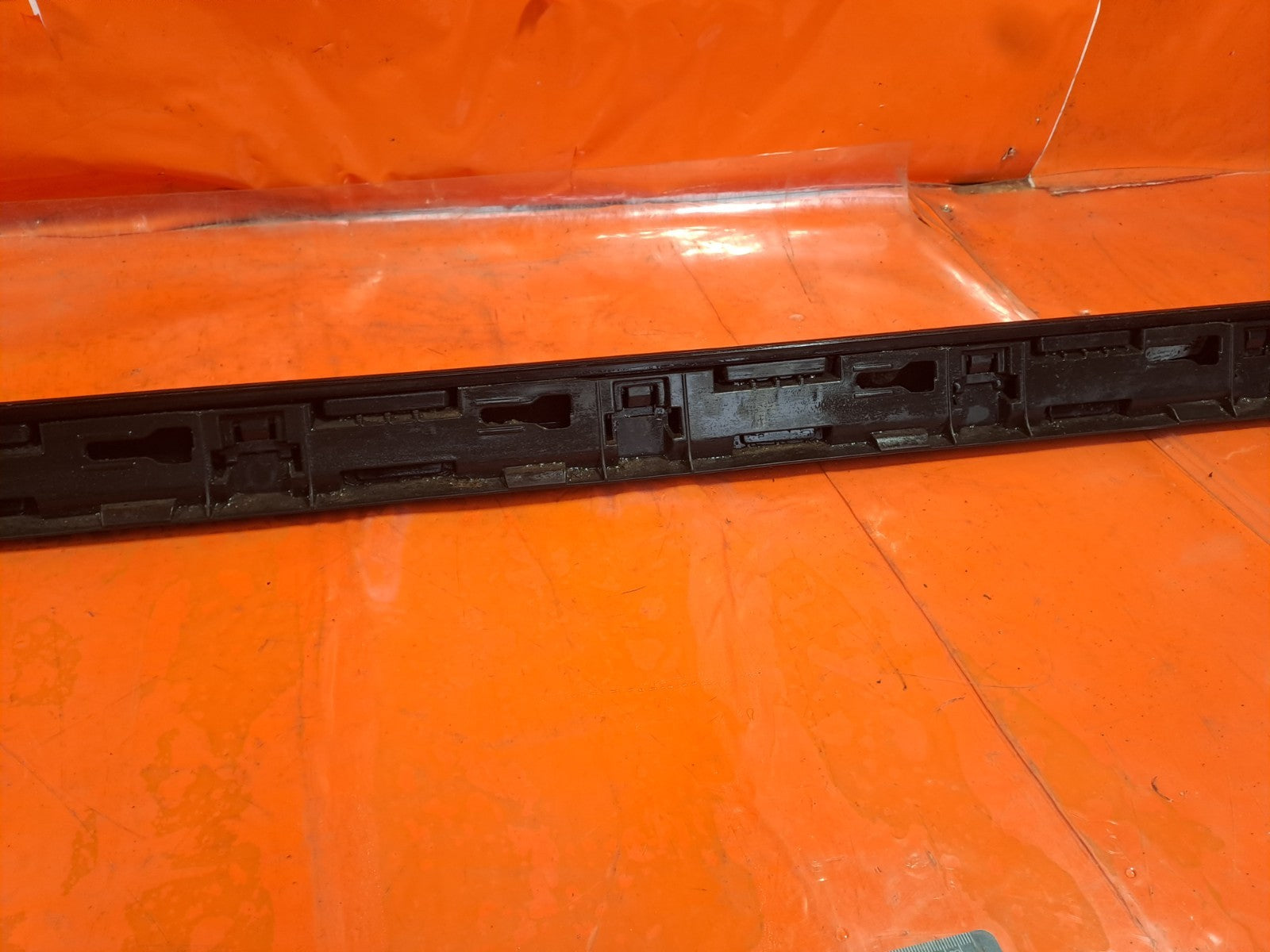 ✅2020 VW Golf MK8 R-LINE Right Sideskirt Bracket 08609-7000 + Warranty A346 - Image 9