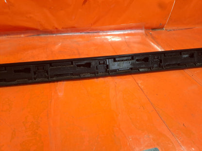 ✅2020 VW Golf MK8 R-LINE Right Sideskirt Bracket 08609-7000 + Warranty A346 - Image 9