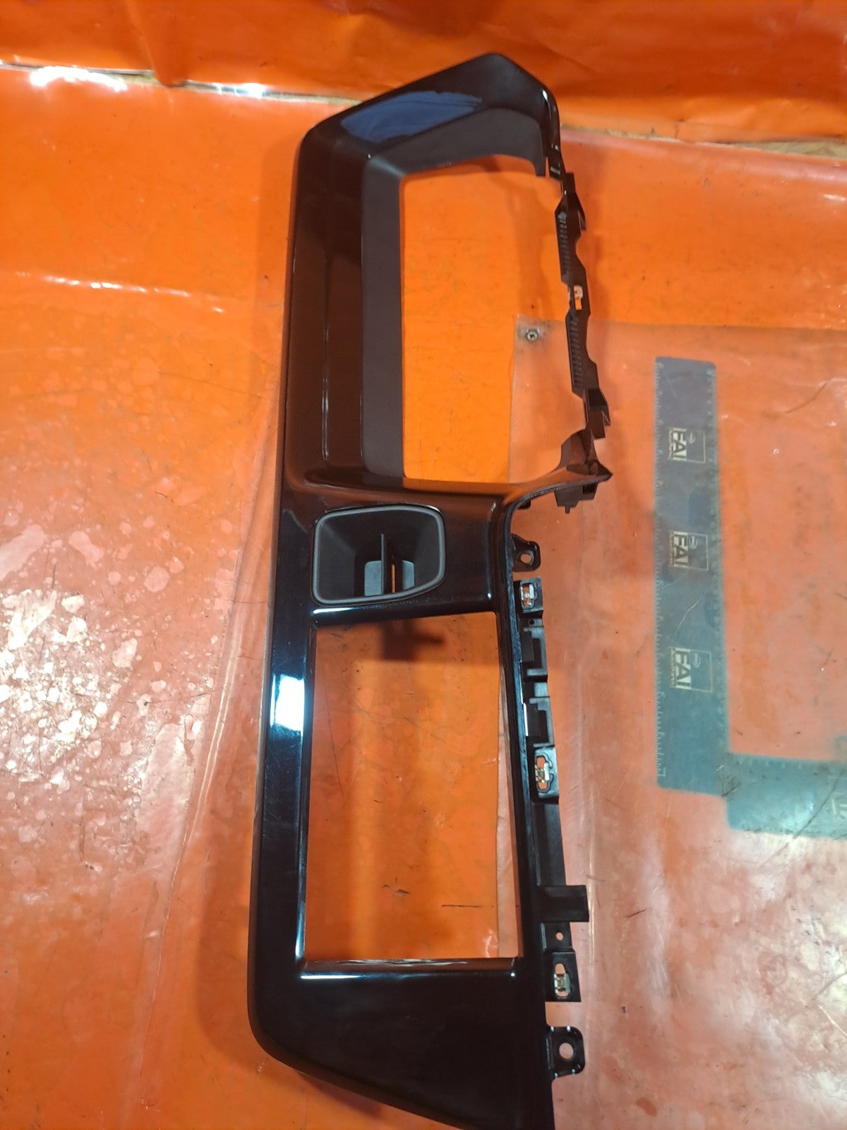 ebay-src:https://i.ebayimg.com/00/s/mtywmfgxmjaw/z/yf8aaeswd-5povo~/$_57.jpg