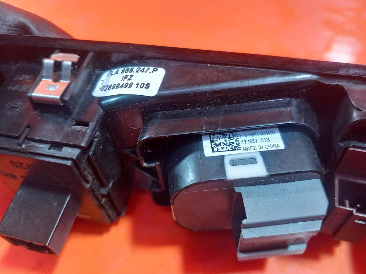 2021 VW Transporter T30 Driver Side Window Switch 7LA868247P Warranty A412 - Image 5