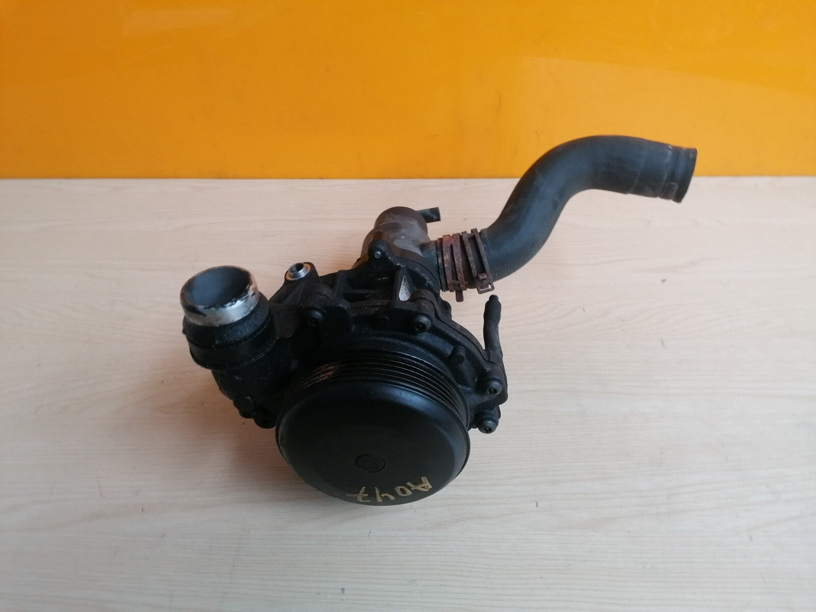 MERCEDES A200 W176 2.1 DIESEL 2015 WATER COOLANT PUMP A6512000501 A047 - Image 2