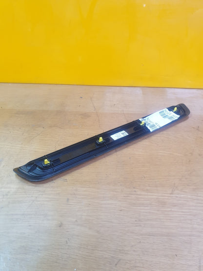 ✅2023 BMW I4 G26 E-DRIVE 40 M SPORT FRONT DOOR SILL COVER TRIM 8079739 A190 - Image 7
