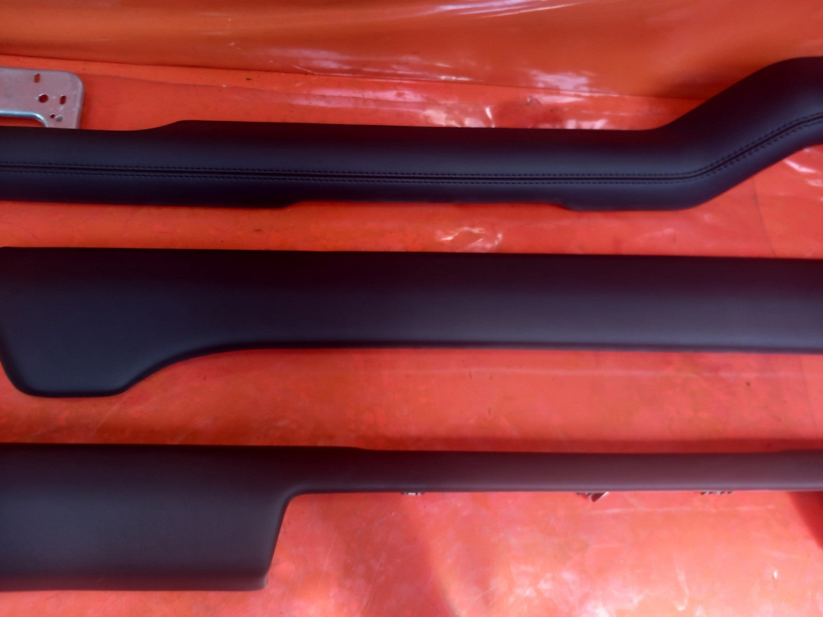 Land Rover Defender L663 3.0 Diesel 2025 Interior Trims L8B227407BC8PVJ Warranty - Image 11