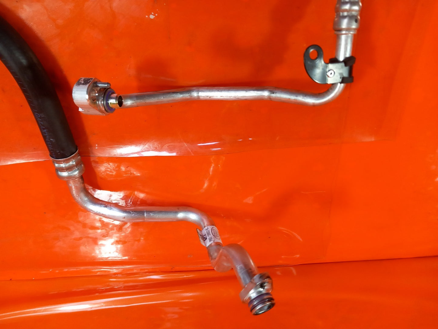 2025 Land Rover Defender L663 A/C Air Con Hose Pipe x2 MY42-19N601-BB A396 - Image 2