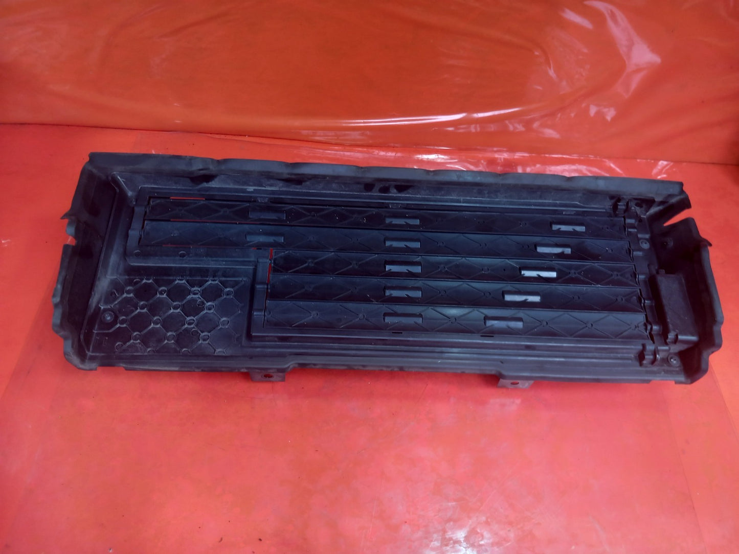 2025 Land Rover Defender L663 Front Grill Shutter L8B2-8475-AC Warranty A396 - Image 8