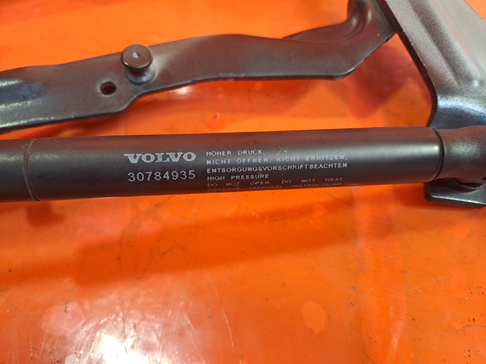 ✅Volvo Xc60 Se Awd 2012 2.4 Diesel FRONT BONNET HINGES 30779282 30784935 A289 - Image 11