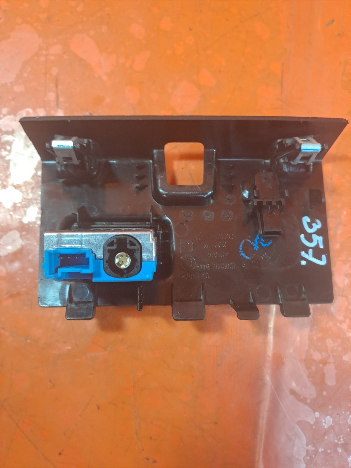 ✅BMW G20 320I M SPORT 2.0 PETROL 2021 CENTRE CONSOLE USB SOCKET PORT 7943067 - Image 9
