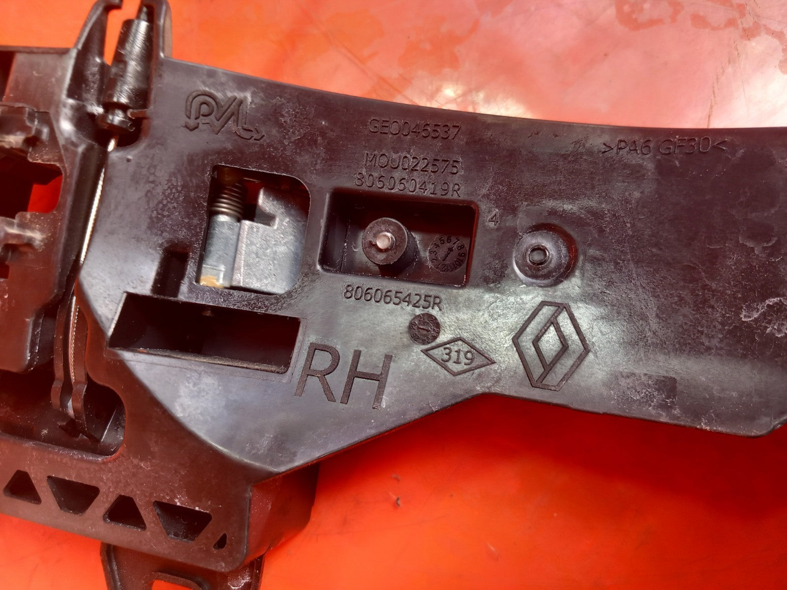 Renault Captur 1.6 Petrol 2023 Front Right Door Lock 825020417R 806065425R A392 - Image 6