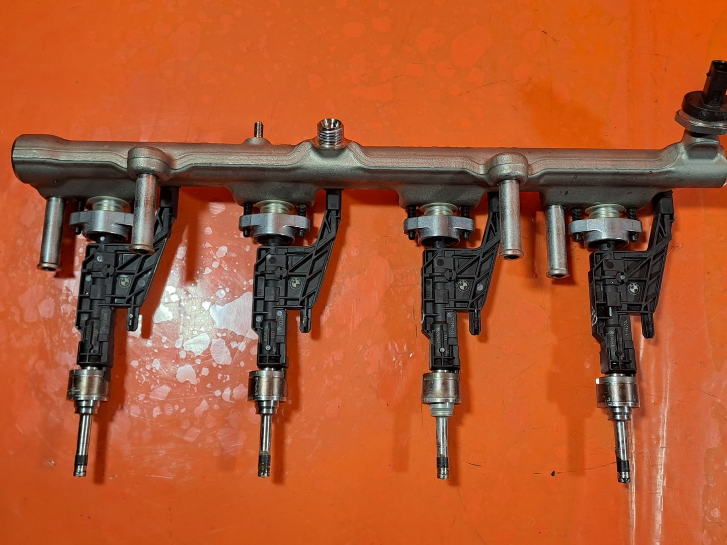 ✅BMW G20 330E 2.0 PETROL 2023 FUEL RAIL WITH INJECTORS 8665633 8656548 Warranty - Image 12