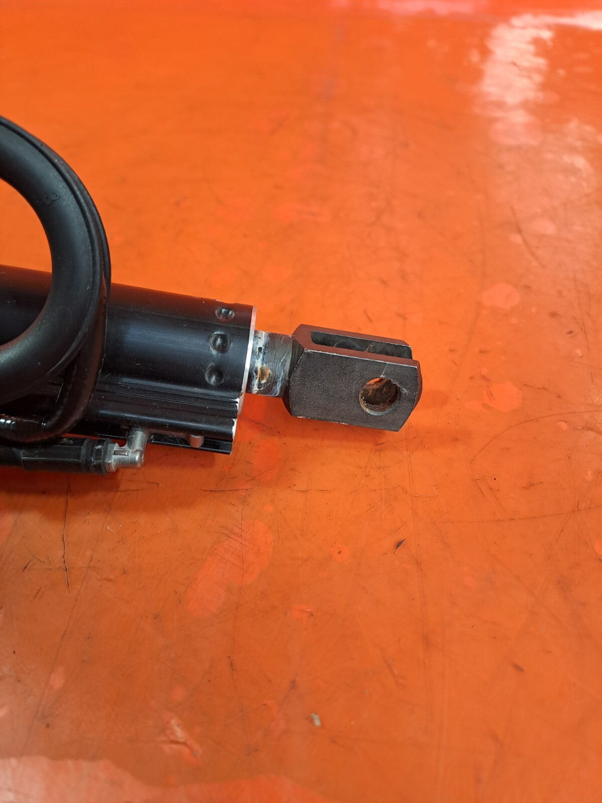 ✅AUDI A5 S LINE CABRIO 2.0 PETROL 2009 LEFT NEARSIDE ROOF HYDRAULIC CYLINDER - Image 5