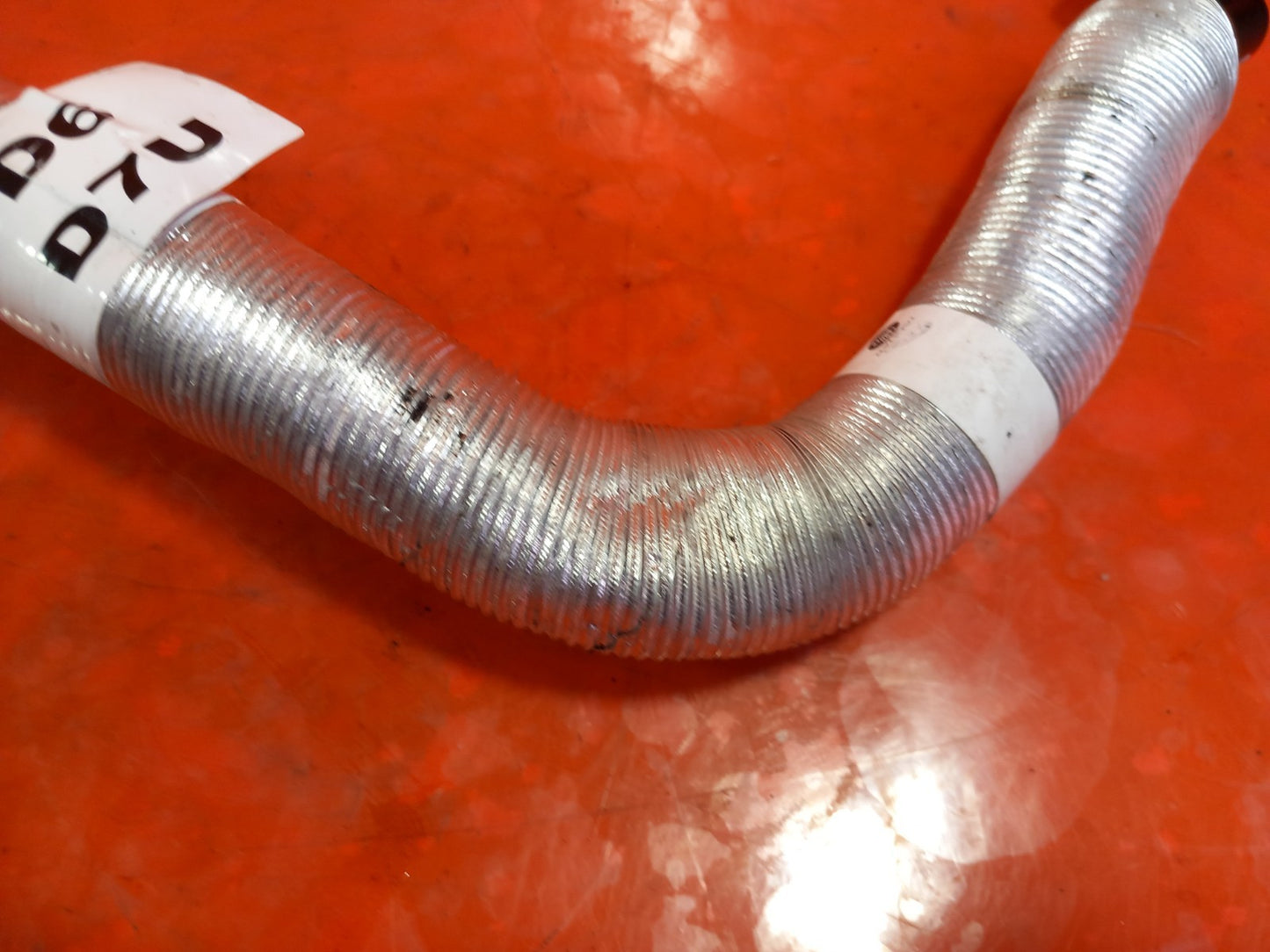 2025 Land Rover Defender L663 Breather Hose Pipe LK62-9K617-BB Warranty A396 - Image 9