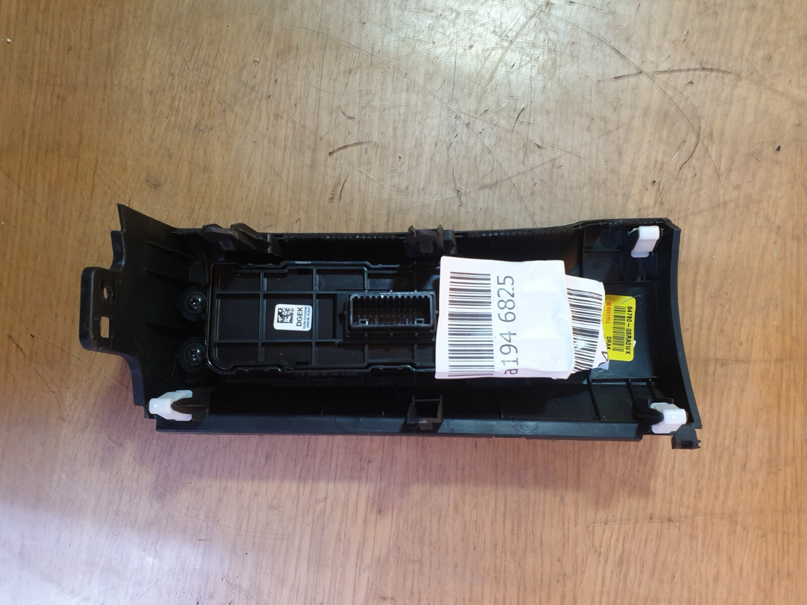 ✅Kia Niro 2 S-A 1.6 Petrol 2020 HEADLIGHT DASH SWITCH PANEL LEFT SIDE Warranty - Image 4