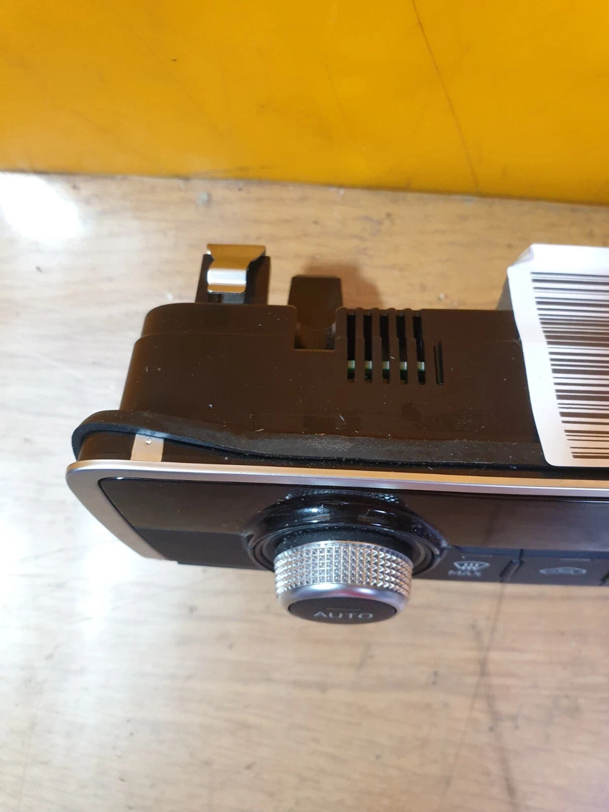 Audi A3 E-Tron 1.4 Petrol 2015 A/C Heater Climate Control Panel 8V0820043F A204 - Image 8