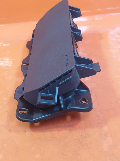 SSANGYONG TIVOLI ELX 1.6 PETROL 2015 FRONT RIGHT KNEE ARBAG 86203-35500 A221 - Image 6