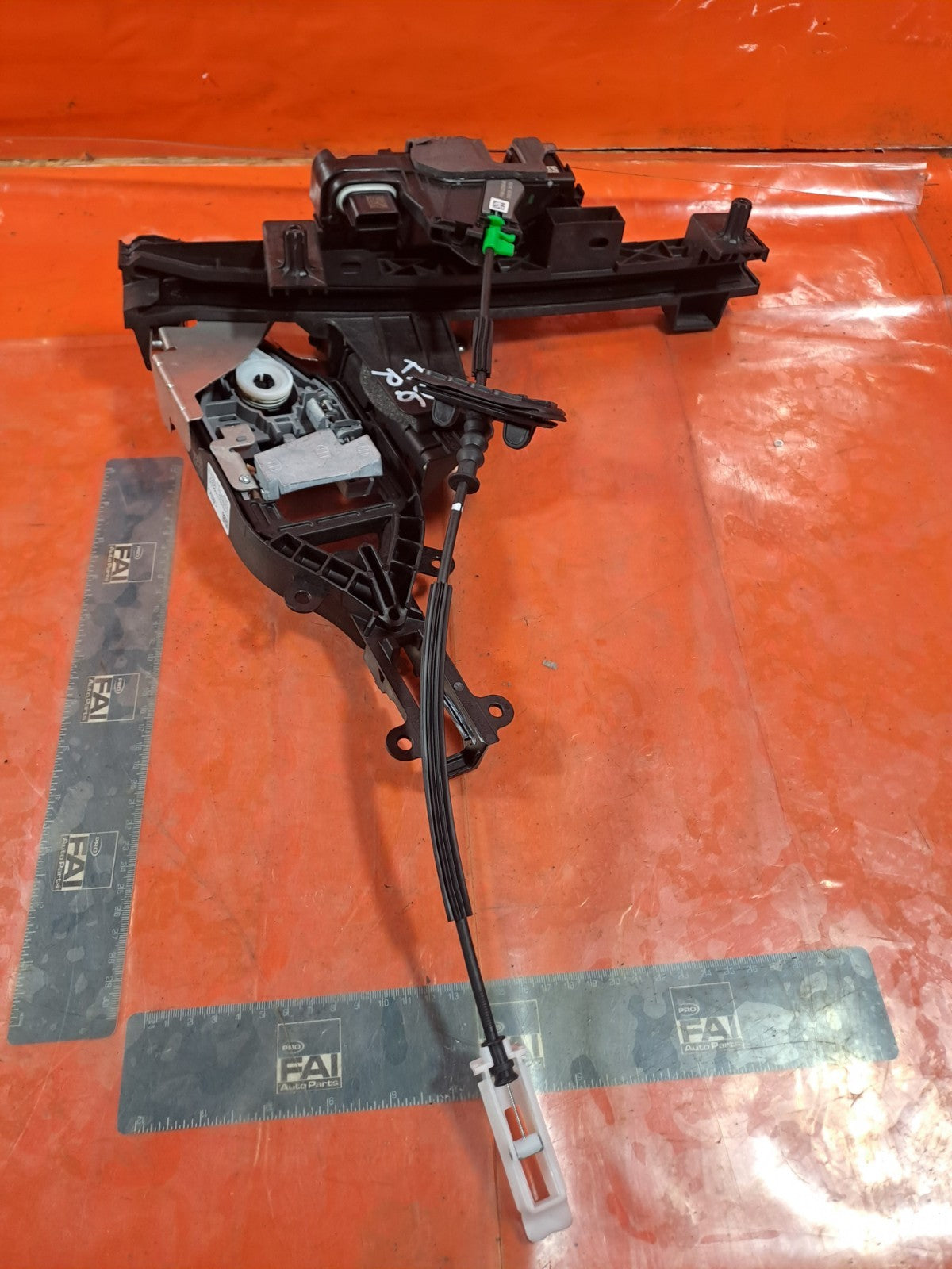 ebay-src:https://i.ebayimg.com/00/s/mtywmfgxmjaw/z/acwaaeswayxpqxpk/$_57.jpg