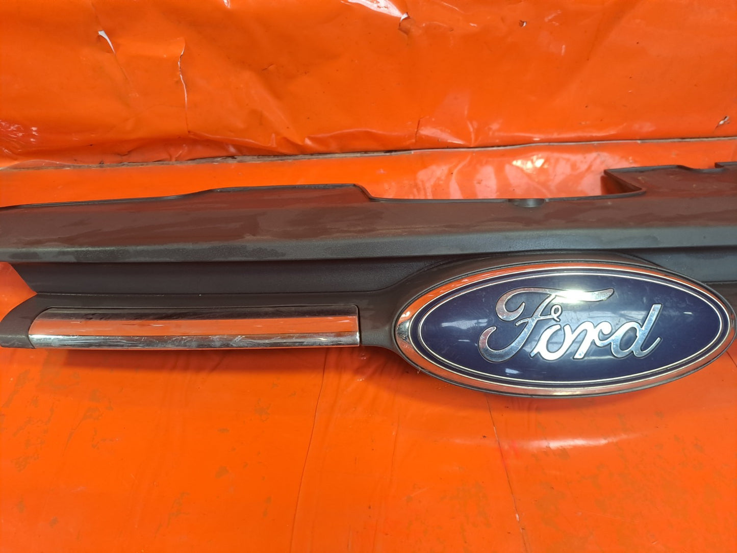 ✅2016 Ford Transit Custom Front Upper Radiator Grille Badge BK21-8A133-A A373 - Image 2