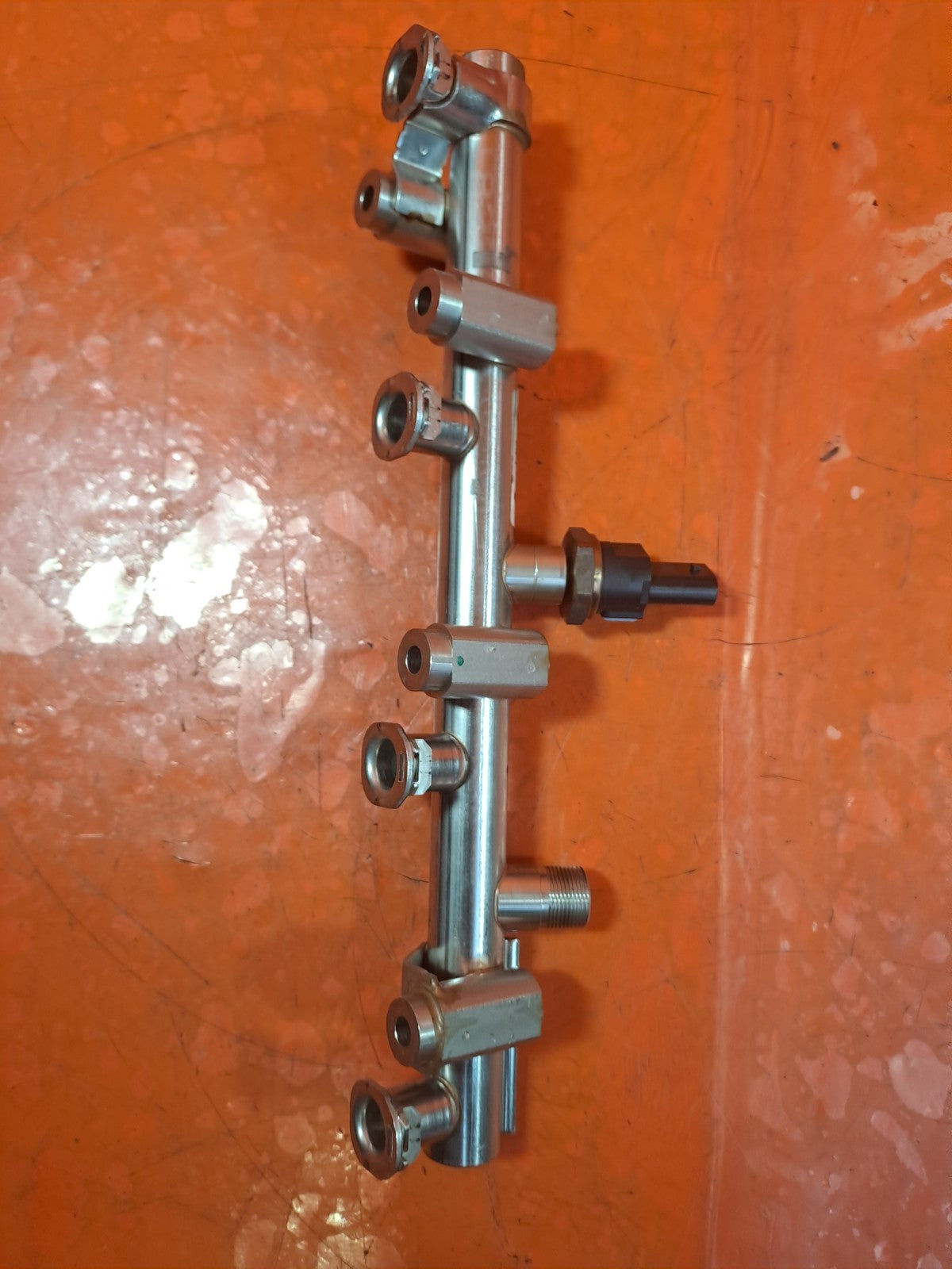 ✅MERCEDES CLA 180 AMG LINE 1.3 PETROL 2021 282.914 FUEL INJECTOR RAIL Warranty - Image 4
