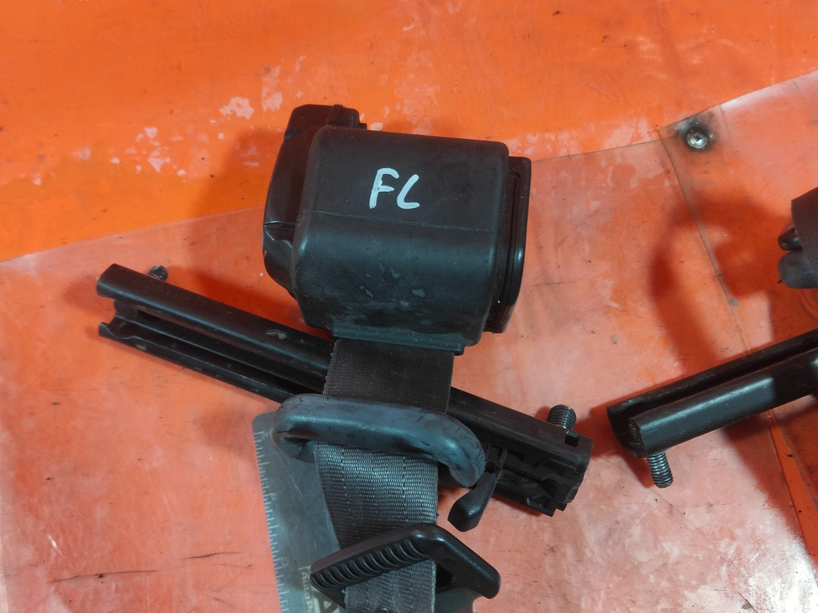 ✅2003 VOLVO FL FRONT SEAT BELTS PAIR 3953177 + WARRANTY A324 - Image 10