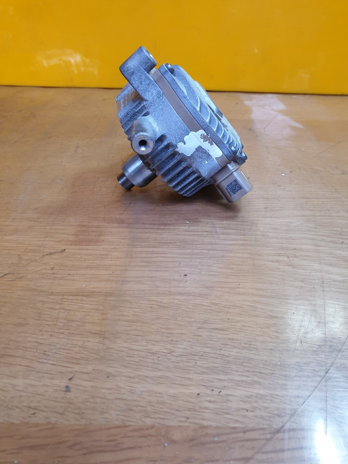 ebay-src:https://i.ebayimg.com/00/s/mtywmfgxmjaw/z/sj0aaoswrupmx2wv/$_57.jpg
