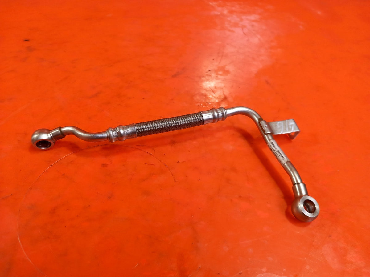 2023 VW Transporter ST-Line Turbo Oil Pipe 04L145771T Warranty A416 - Image 3
