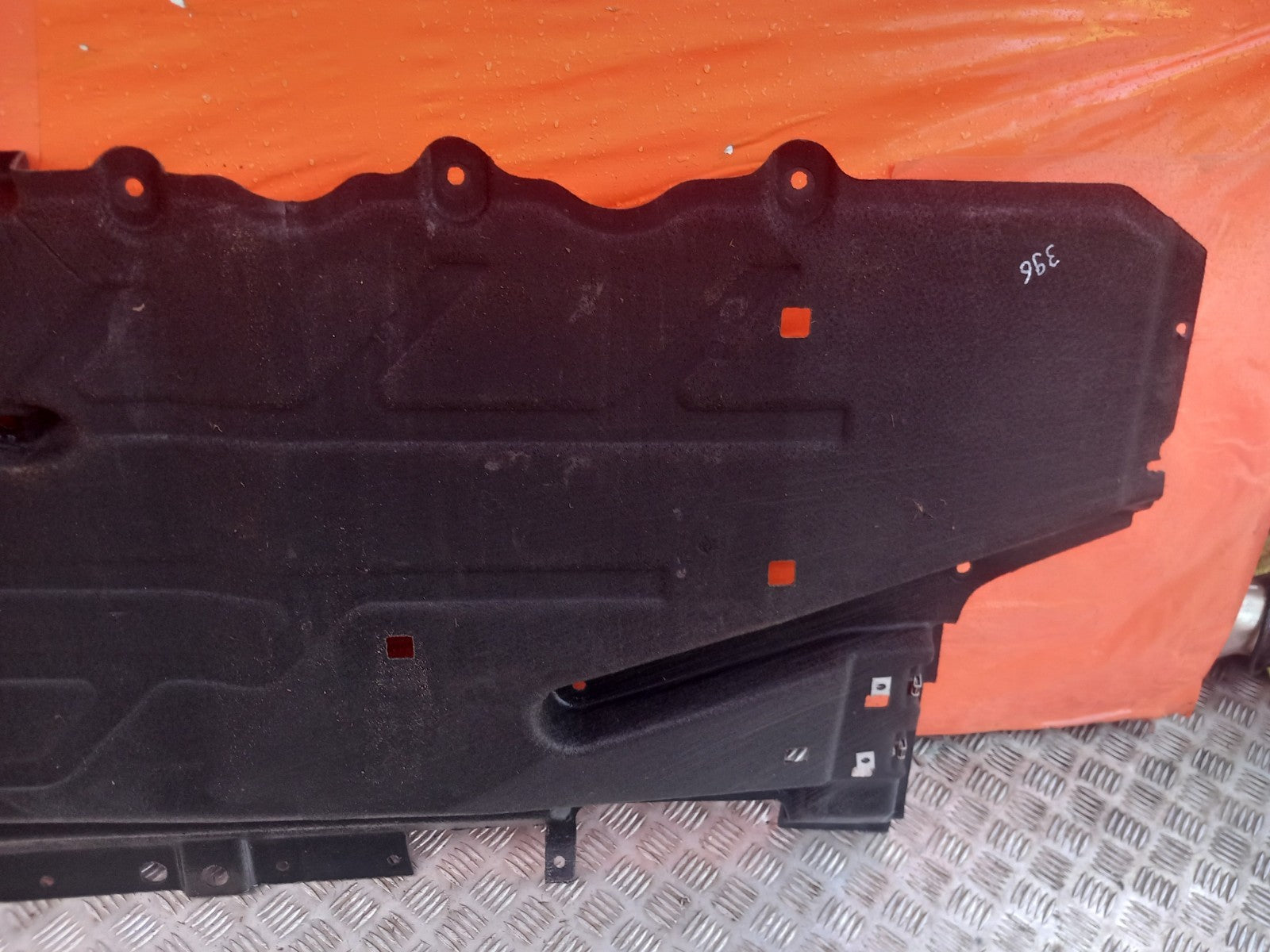 Land Rover Defender L663 3.0 Diesel 2025 Floor Pan Splash Shield Right Side A396 - Image 12