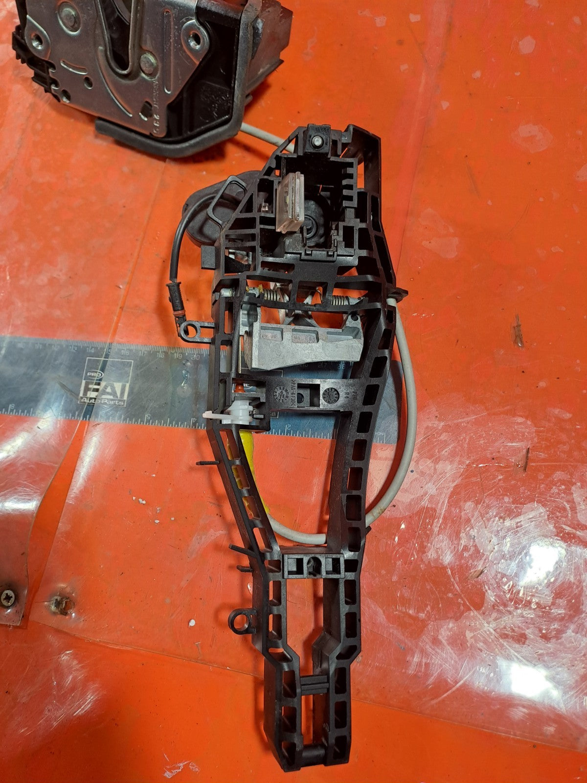 ✅2015 BMW 2 SERIES F22 M SPORT DOOR LOCK FRONT RIGHT 7202150 + WARRANTY - Image 3