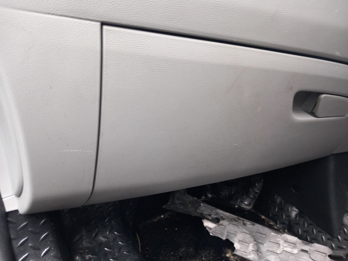 2023 Maxus Deliver 9 Dashboard Glove Box Warranty A425 - Image 2