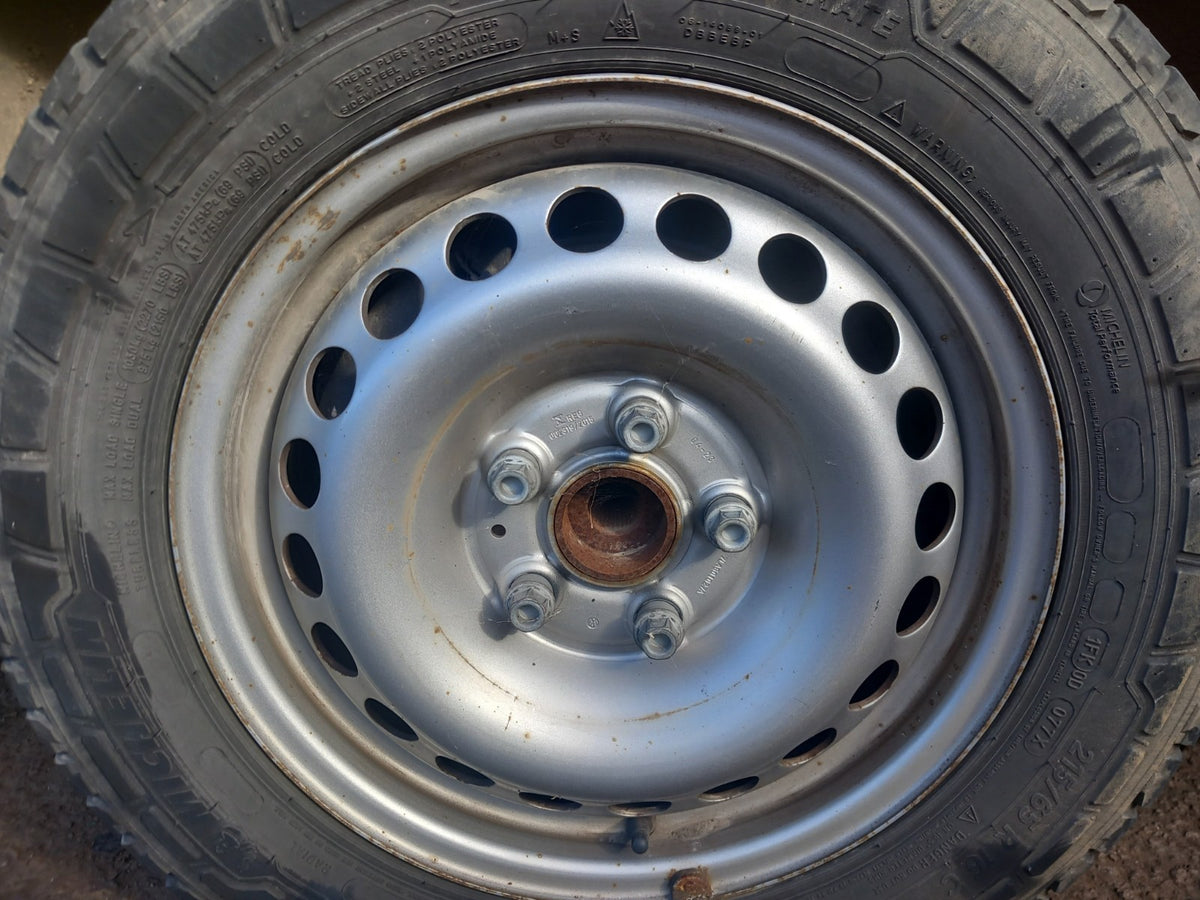 VW Transporter St-Line 2.0 Diesel 2023 Alloy Wheel With Tyre 215/65 R16C A416 - Image 3