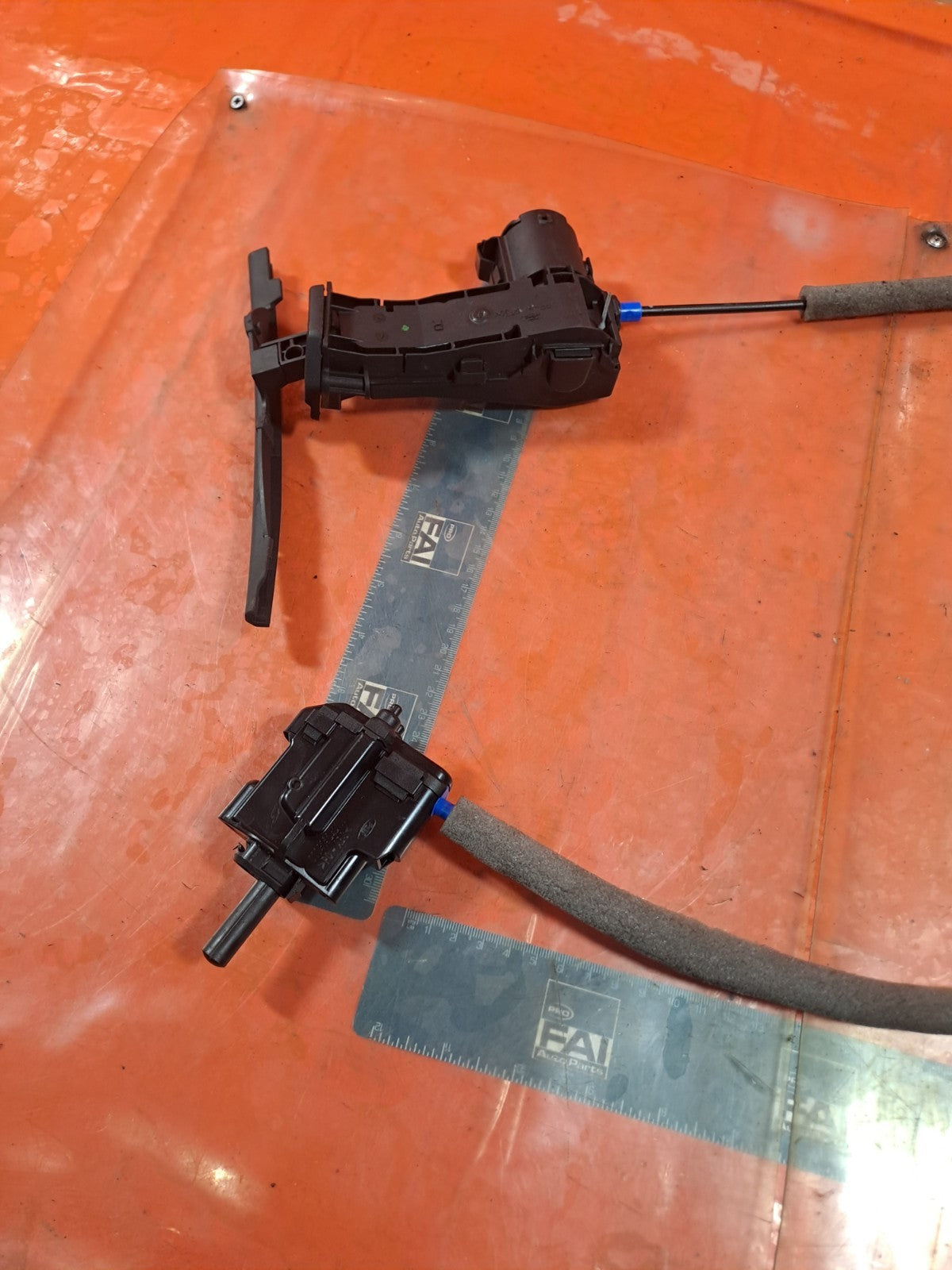 ✅FORD KUGA ST-LINE 2.5 PETROL 2025 FRONT RIGHT OPENING LIMITER LV4BS201A56AC - Image 11