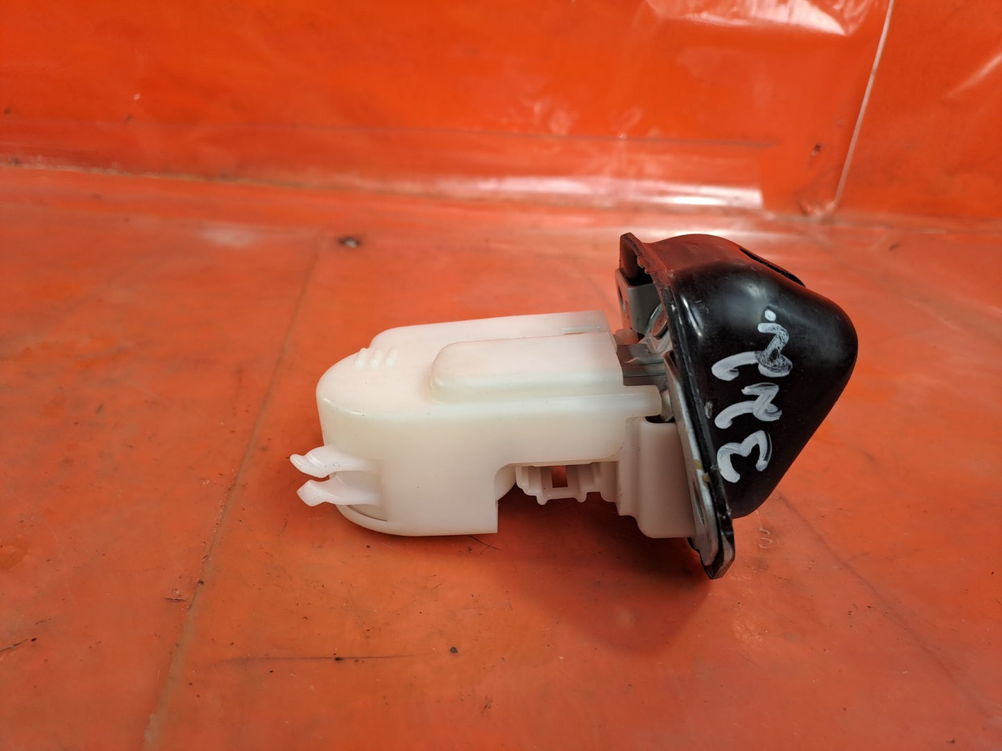 ebay-src:https://i.ebayimg.com/00/s/mtiwmfgxnjaw/z/htoaaeswrs5poup3/$_57.jpg