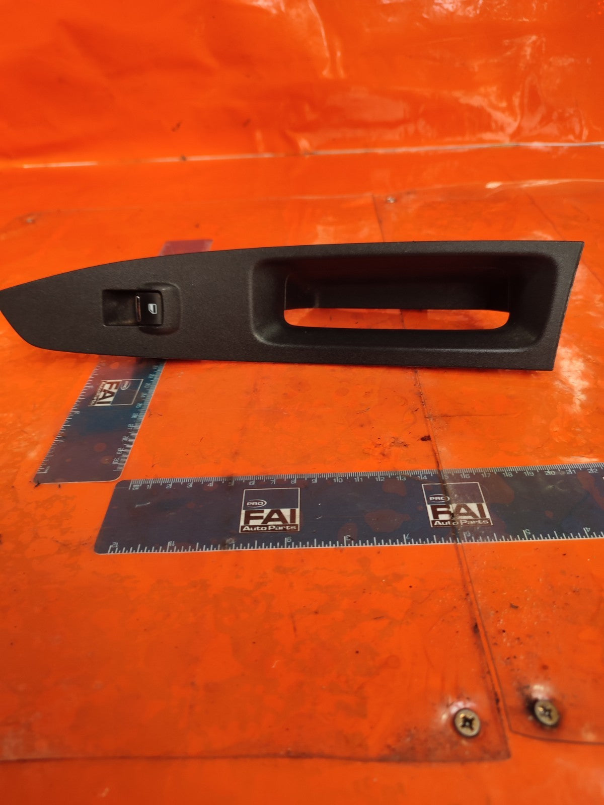 ✅FORD GALAXY ZETEC 2.0 DIESEL 2018 REAR RIGHT WINDOW SWITCH EM2B14A567ACW A301 - Image 1