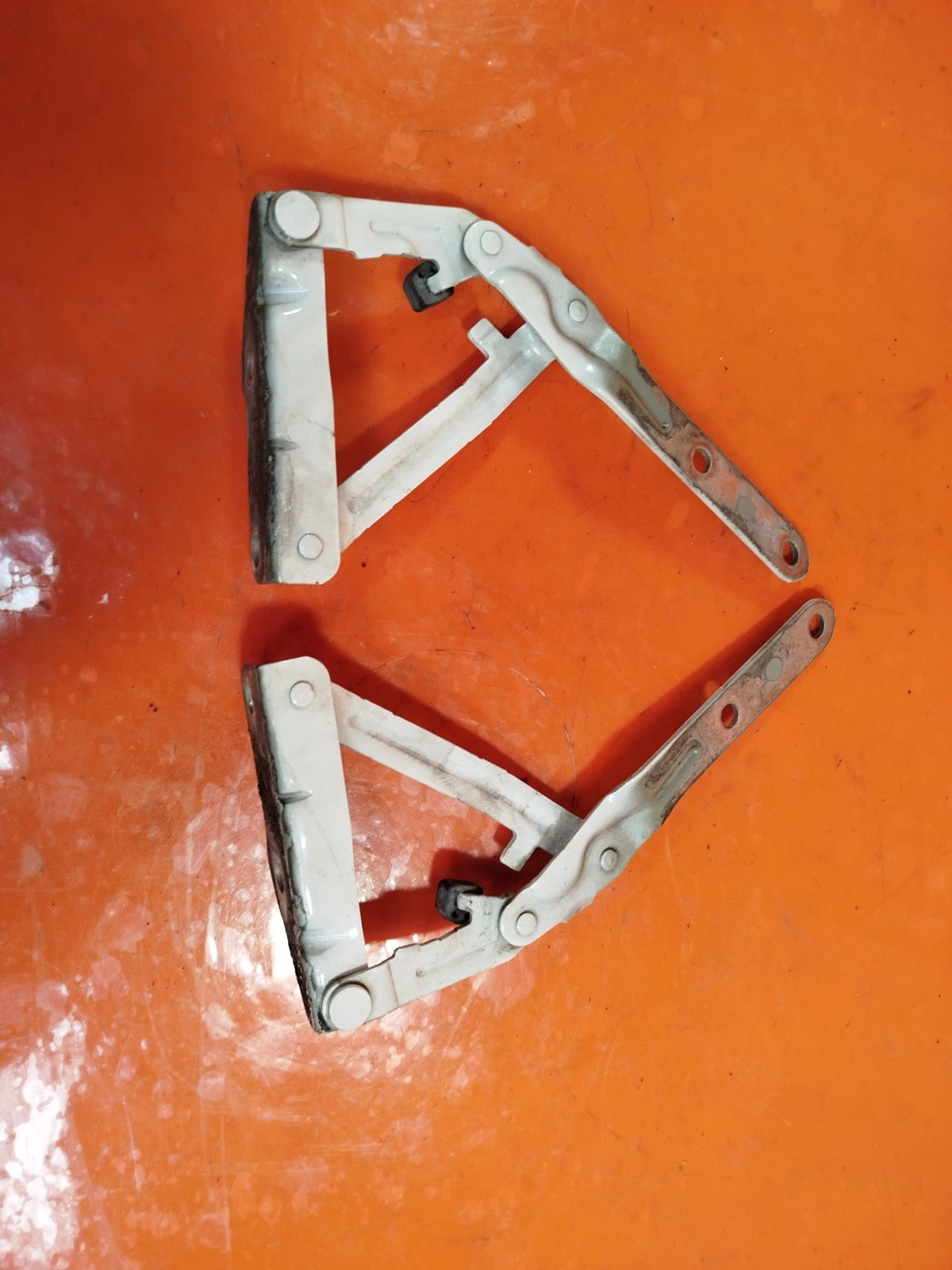 2021 VW Transporter T30 Bonnet Hinges Pair Left Right 7E0823301B Warranty A412 - Image 6