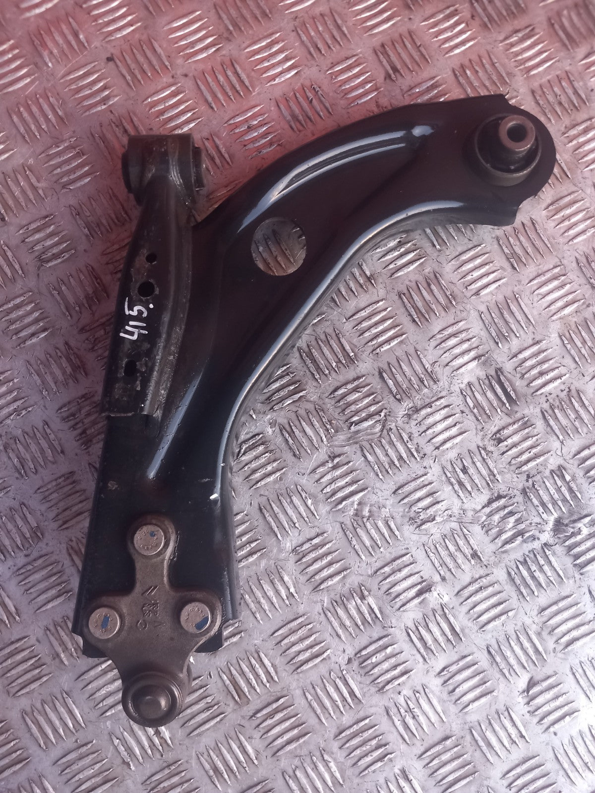 2021 Citroen Berlingo K9 Front Right Lower Control Arm Warranty A415 - Image 1
