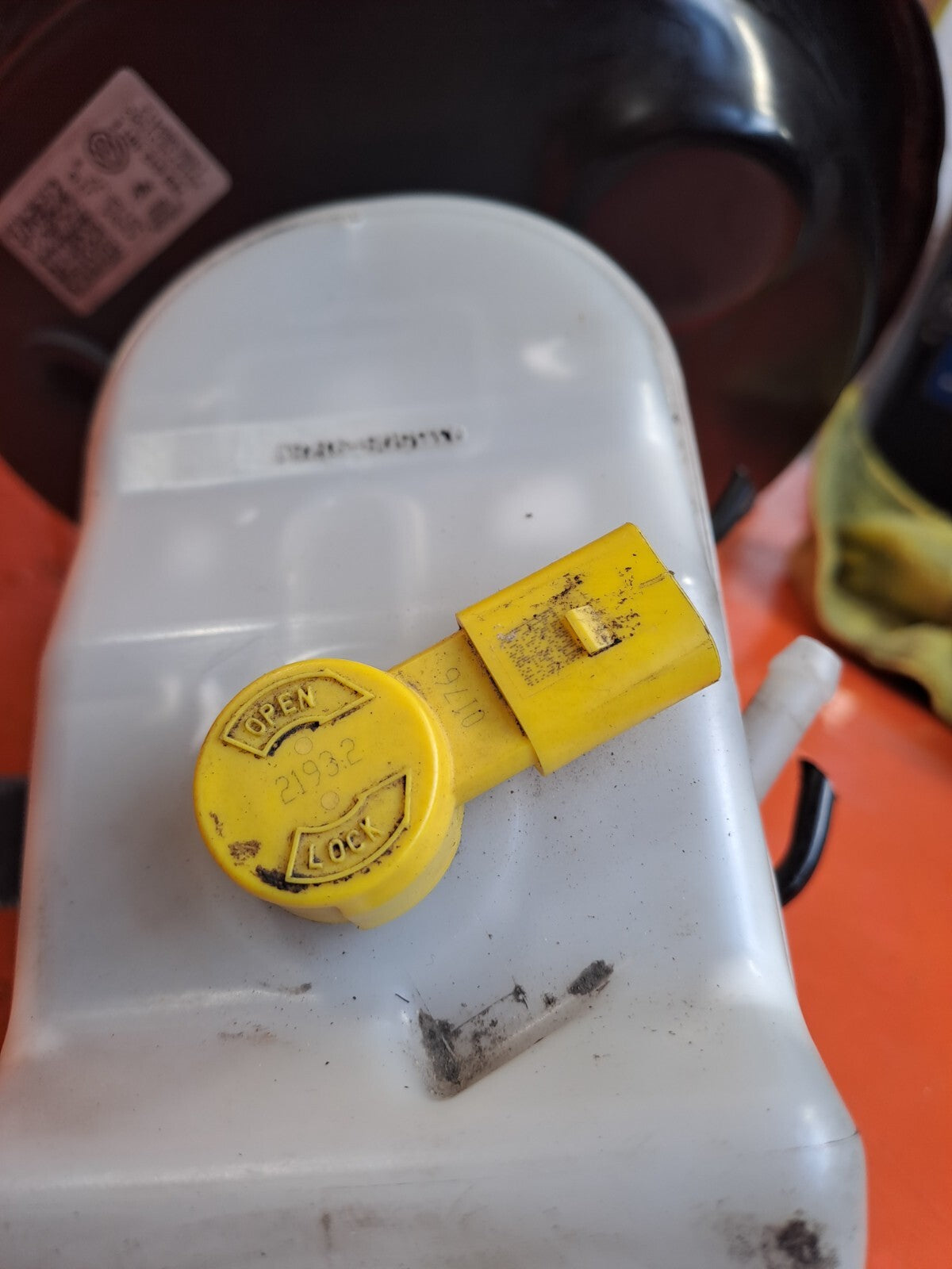 ebay-src:https://i.ebayimg.com/00/s/mtywmfgxmjaw/z/rboaaoswyzrndq2u/$_57.jpg
